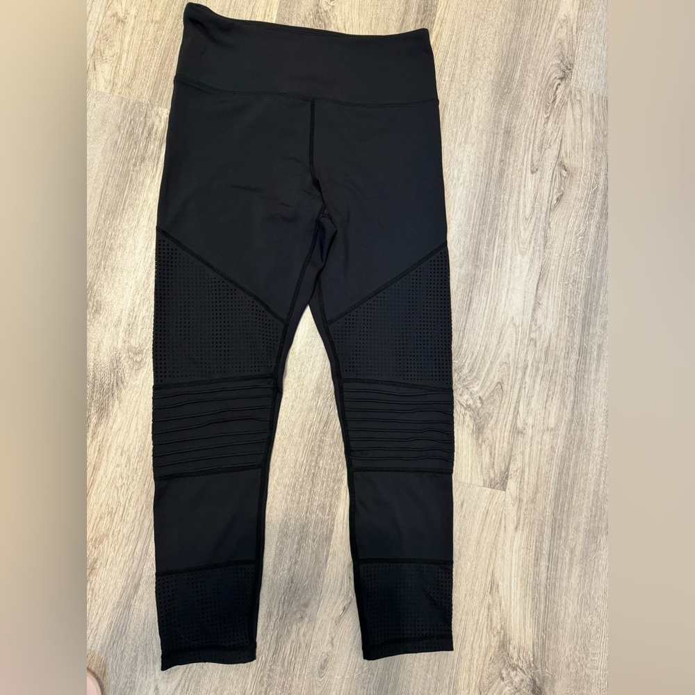 5 Zyia leggings bundle. All size 8-10 - Picture 3 of 5